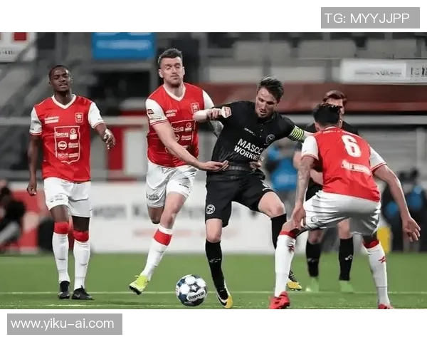 乌德勒青主场迎战登博思期待精彩对决与激烈竞争 乌德勒青主场迎战登博思期待精彩对决与激烈竞争