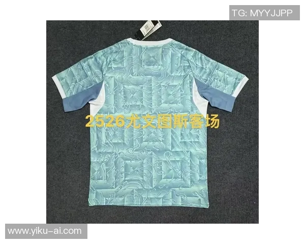 巴塞罗那与尤文图斯球衣对比分析揭示两队独特风格与文化传承 巴塞罗那与尤文图斯球衣对比分析揭示两队独特风格与文化传承