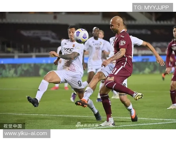 贝内文托主场迎战都灵球队力争胜利展现实力